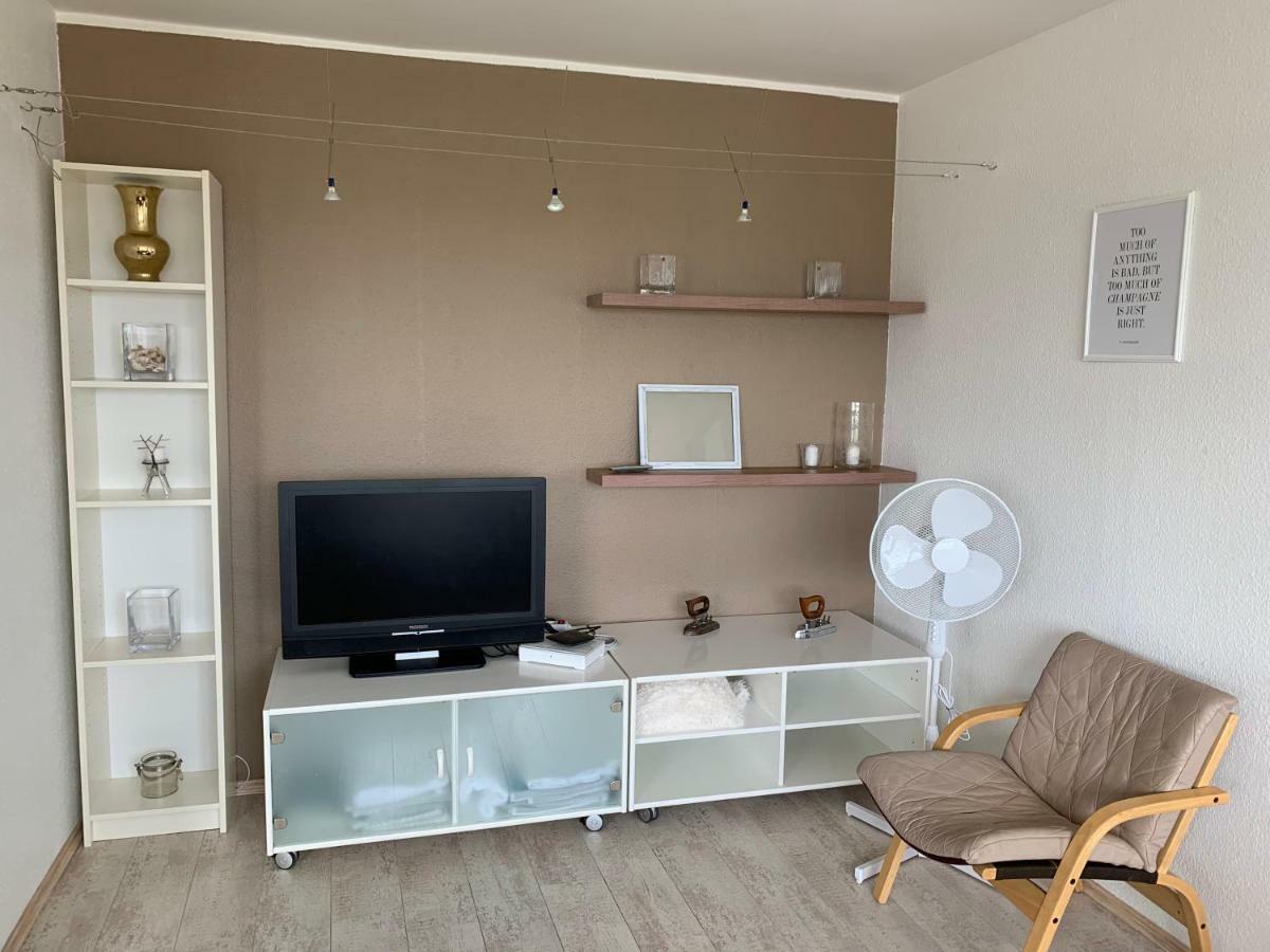 Niine Apartment Haapsalu Esterno foto